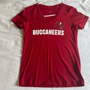Buccaneers vneck tshirt